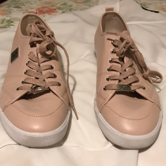 COPY - Guess sneakers size 11 very good used condition - Picture 5 of 7